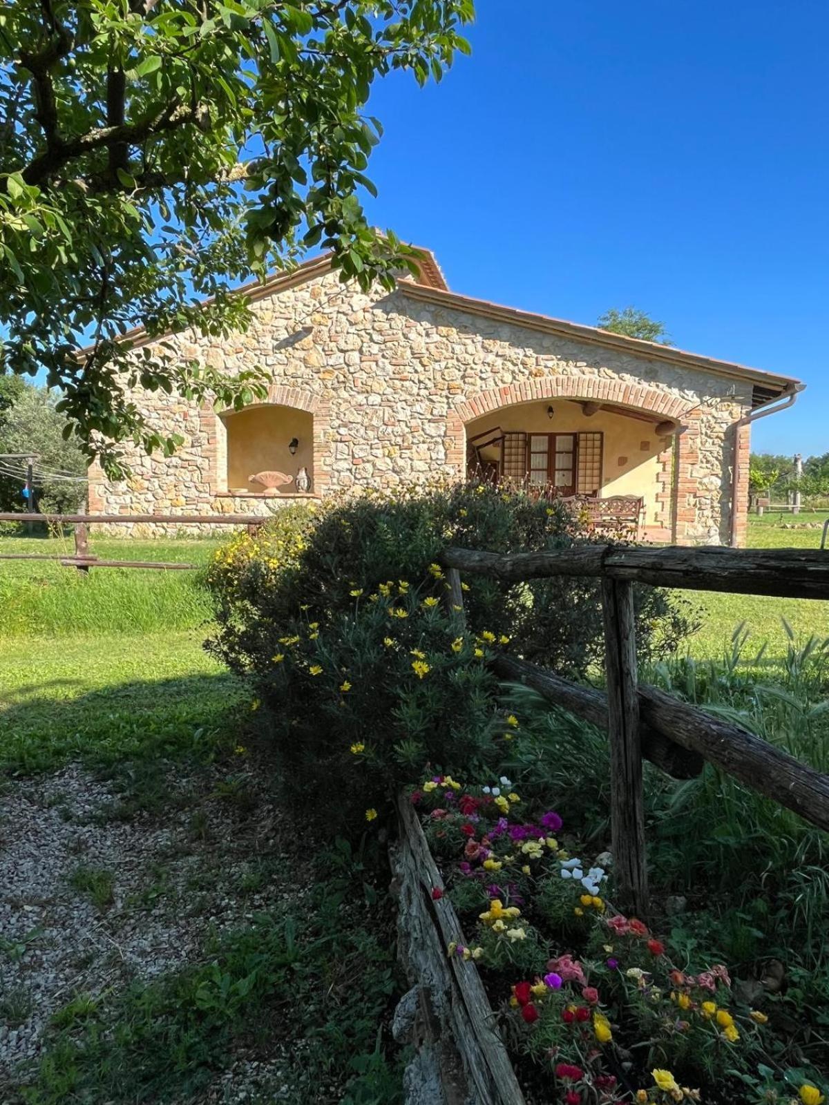 Agriturismo Podere Dell' Olmo アメリア エクステリア 写真
