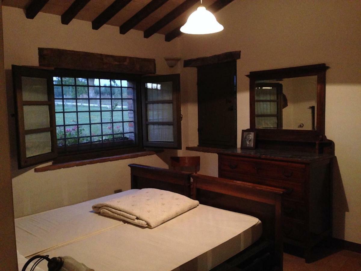 Agriturismo Podere Dell' Olmo アメリア エクステリア 写真