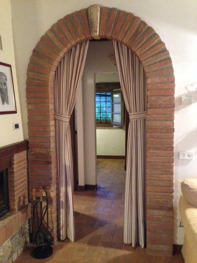 Agriturismo Podere Dell' Olmo アメリア エクステリア 写真